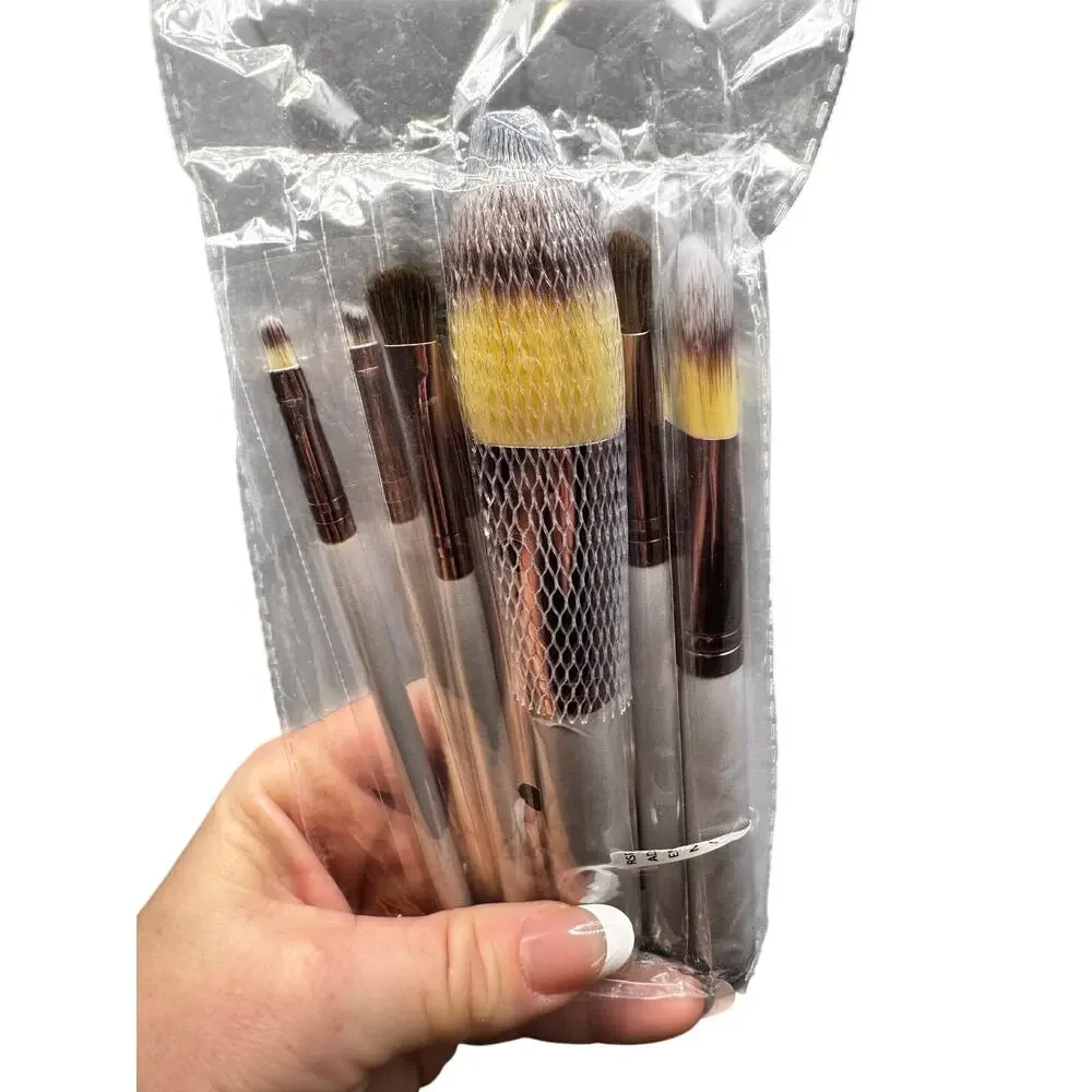 NWT 7 Piece Brush Set For Beginners